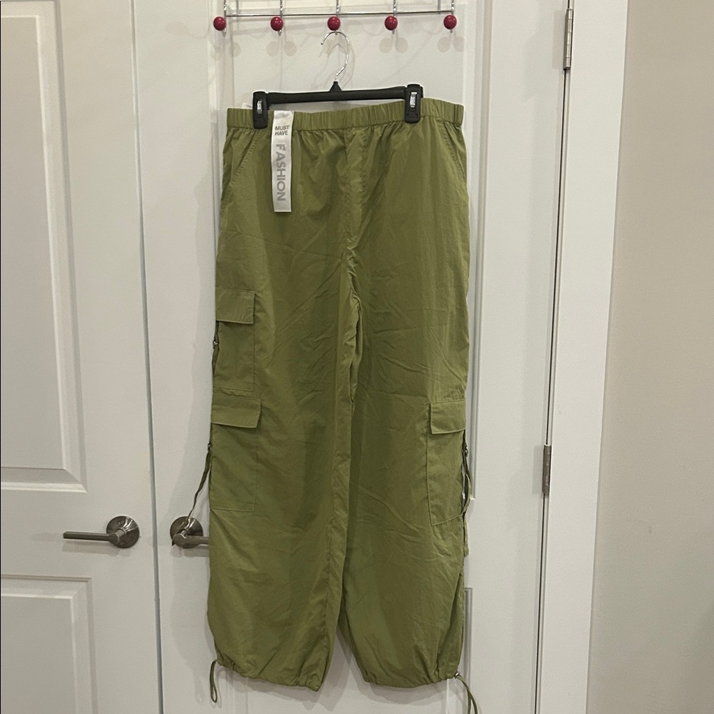 Y2K Green Cargo Elastic Waist Utility Parachute Pants
